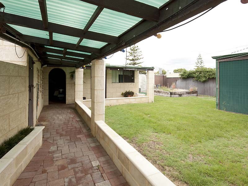 6 Indiana Parade, Singleton WA 6175