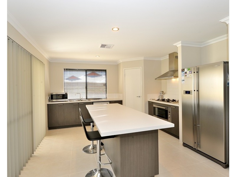 42 Makybe Drv, Baldivis WA 6171