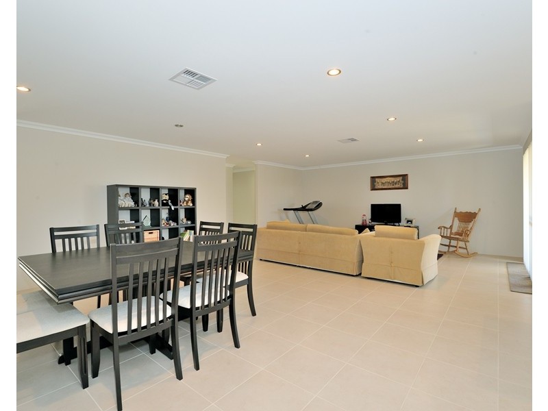 42 Makybe Drv, Baldivis WA 6171