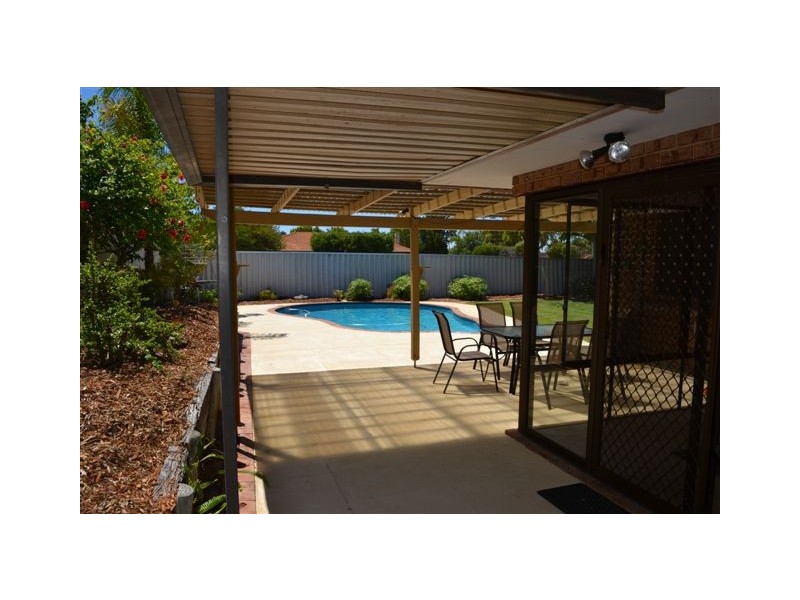 23 Clovelly Way, Warnbro WA 6169