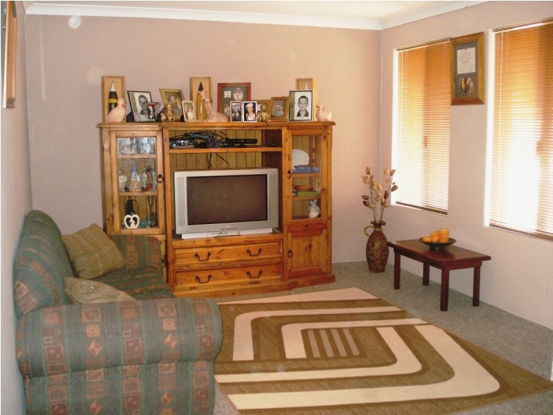 6 Dunlowe Loop, Warnbro WA 6169