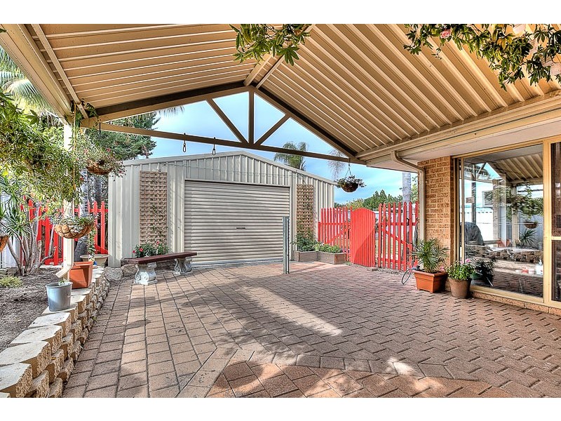 14 Kentia Close, Warnbro WA 6169