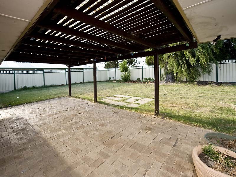 6 Warner Lane, Rockingham WA 6168