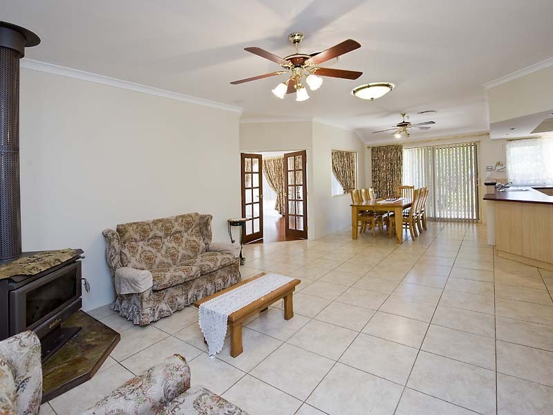 7 Ironmonger Court, Wellard WA 6170