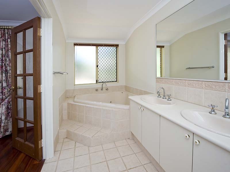 7 Ironmonger Court, Wellard WA 6170