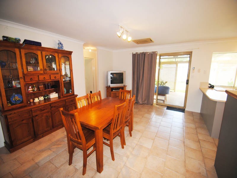 91 Fendam Street, Warnbro WA 6169