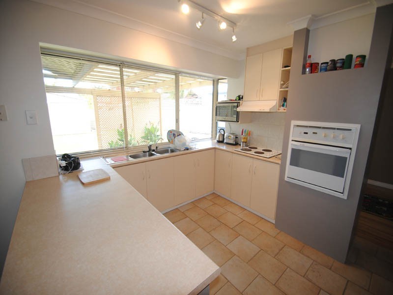 91 Fendam Street, Warnbro WA 6169