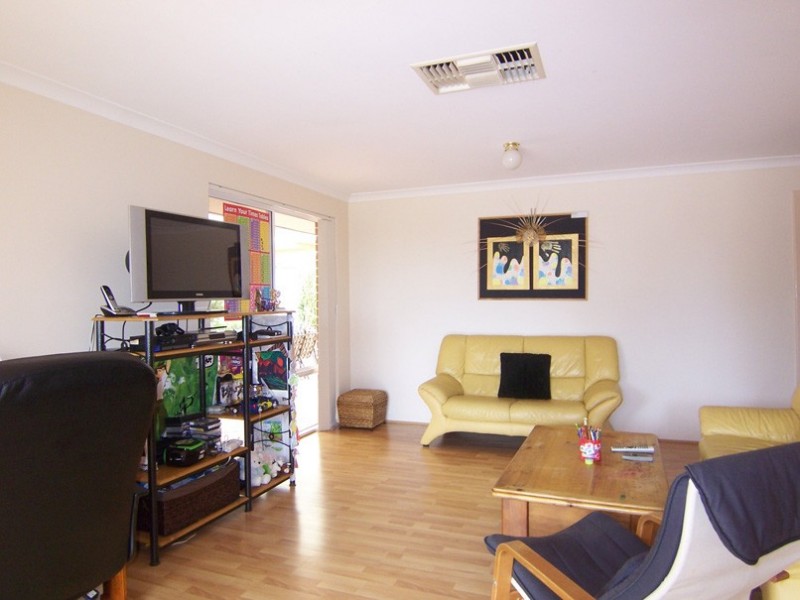 24 Trafalgar Gardens, Port Kennedy WA 6172