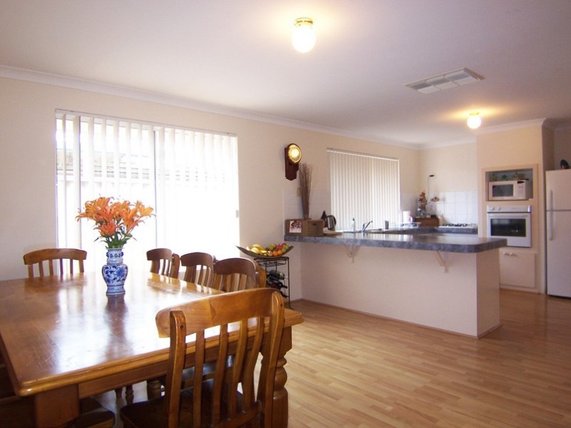 24 Trafalgar Gardens, Port Kennedy WA 6172