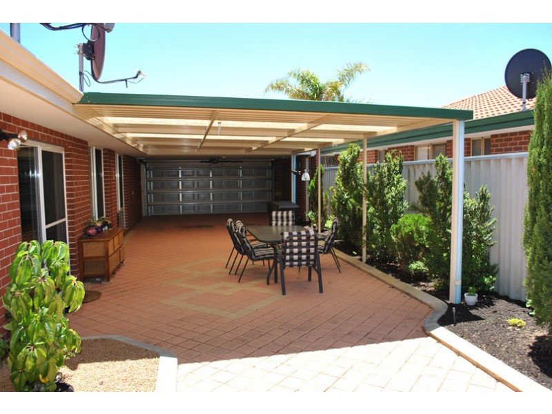 24 Trafalgar Gardens, Port Kennedy WA 6172