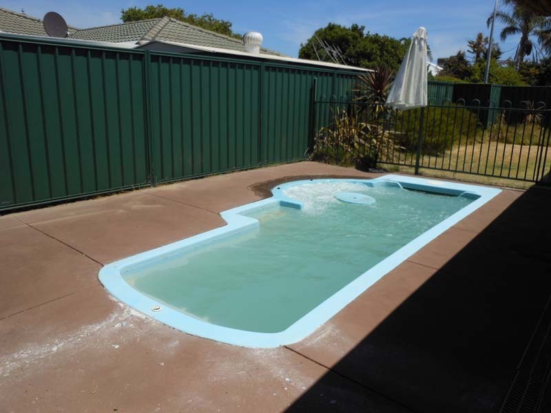 3 Nurrari Close, Waikiki WA 6169