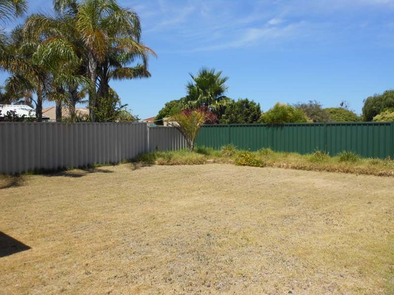 3 Nurrari Close, Waikiki WA 6169