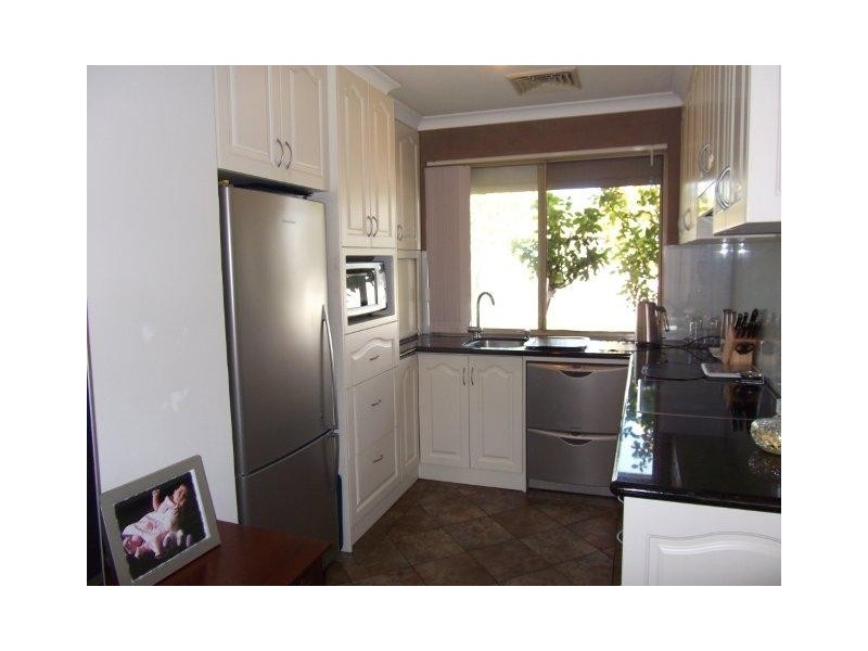 18 Murchison Road, Cooloongup WA 6168