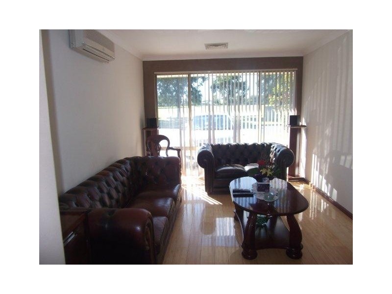 18 Murchison Road, Cooloongup WA 6168