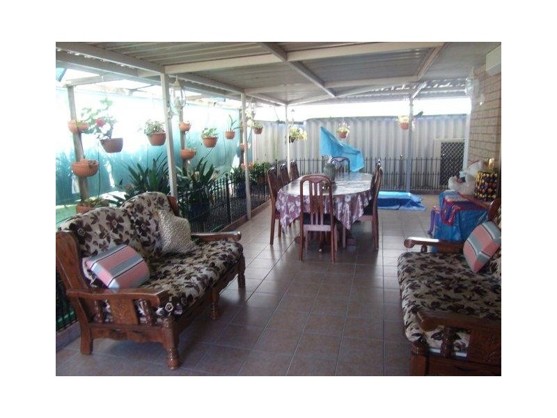 18 Murchison Road, Cooloongup WA 6168