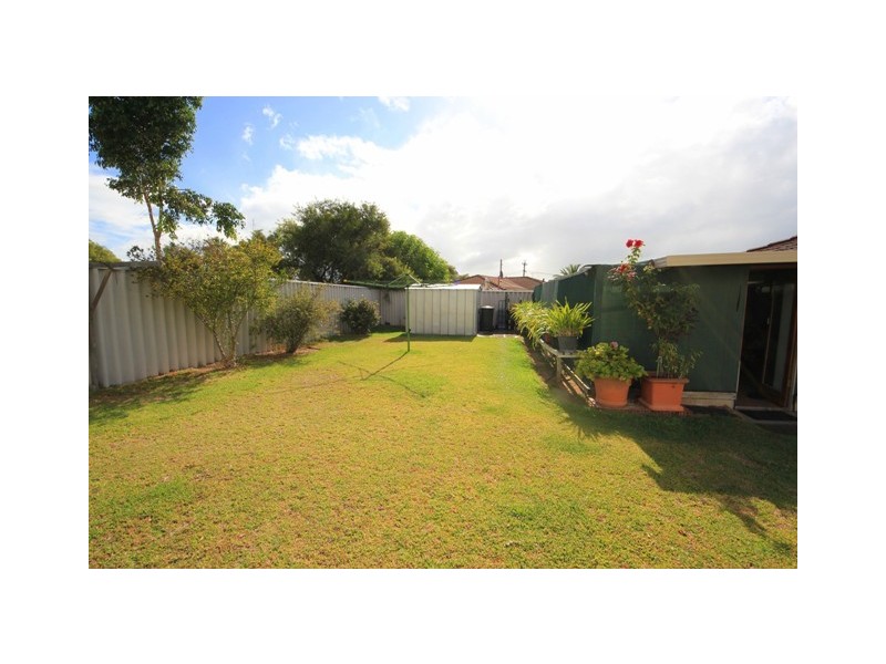 18 Murchison Road, Cooloongup WA 6168