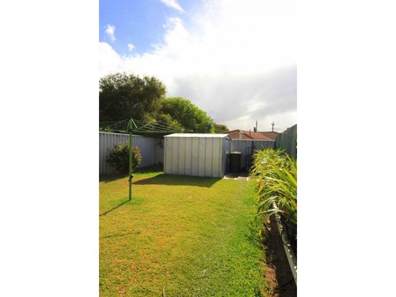 18 Murchison Road, Cooloongup WA 6168