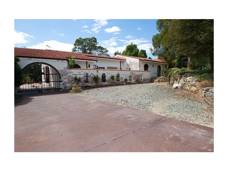 3 Mulligan Way, Orelia WA 6167