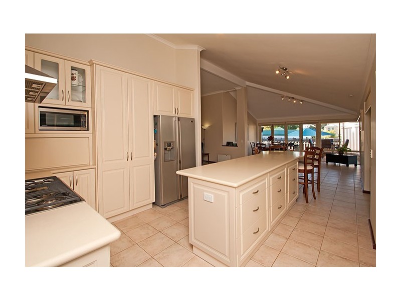 8 Griggs Way, Rockingham WA 6168