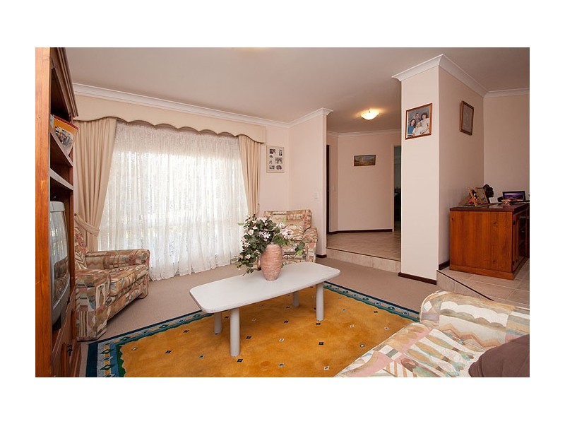 8 Griggs Way, Rockingham WA 6168