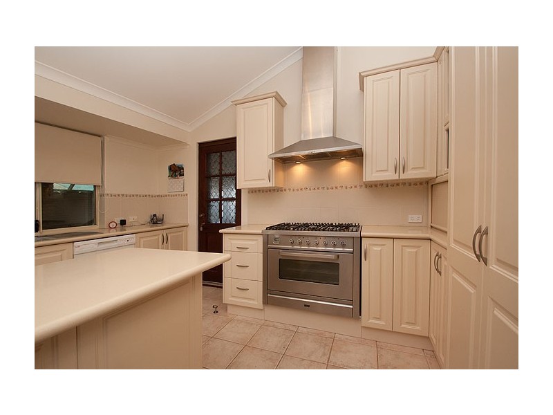 8 Griggs Way, Rockingham WA 6168