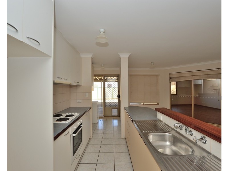 11 Windale Place, Cooloongup WA 6168