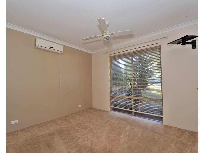 11 Windale Place, Cooloongup WA 6168