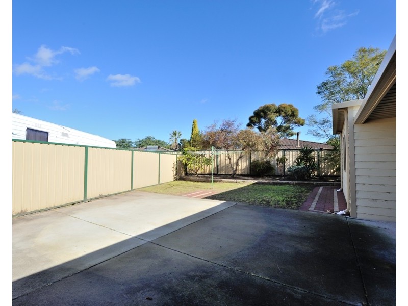 11 Windale Place, Cooloongup WA 6168