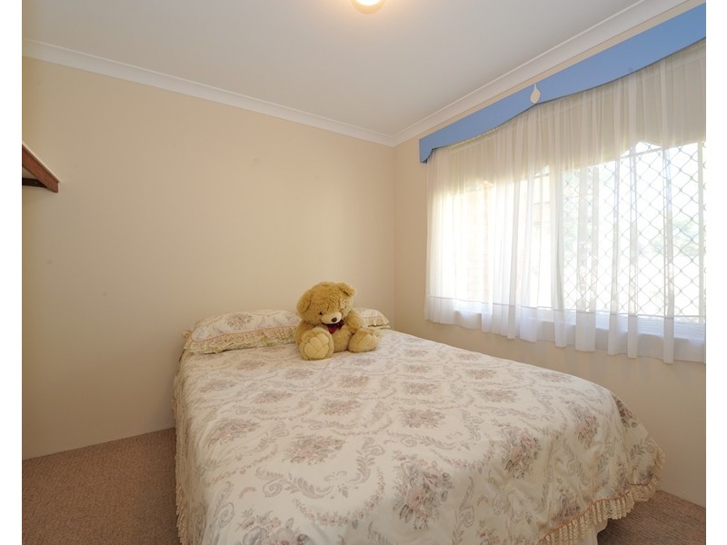 6 Hamilton Place, Safety Bay WA 6169