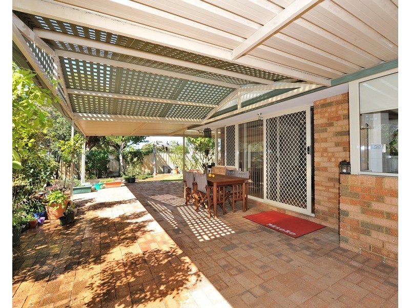 6 Hamilton Place, Safety Bay WA 6169