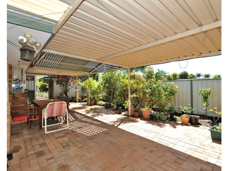 6 Hamilton Place, Safety Bay WA 6169