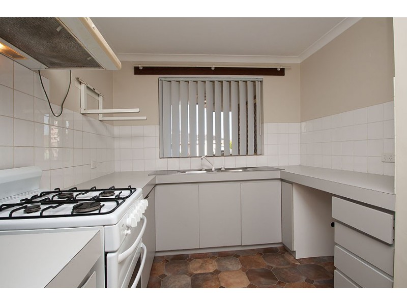 40 Elswick Street, Safety Bay WA 6169