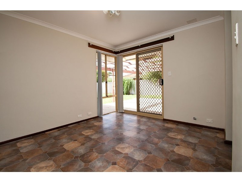 40 Elswick Street, Safety Bay WA 6169