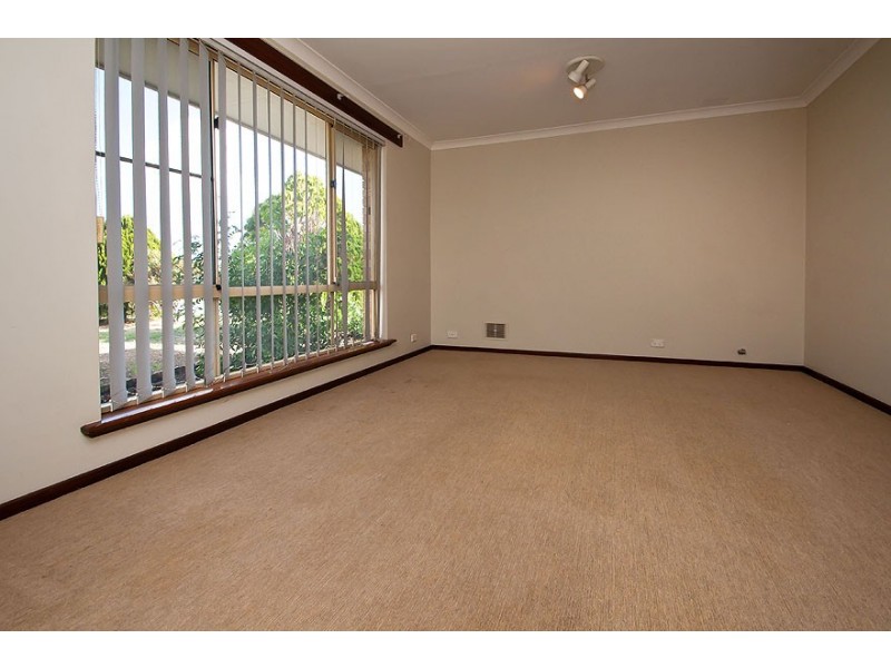 40 Elswick Street, Safety Bay WA 6169