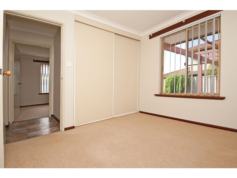 40 Elswick Street, Safety Bay WA 6169