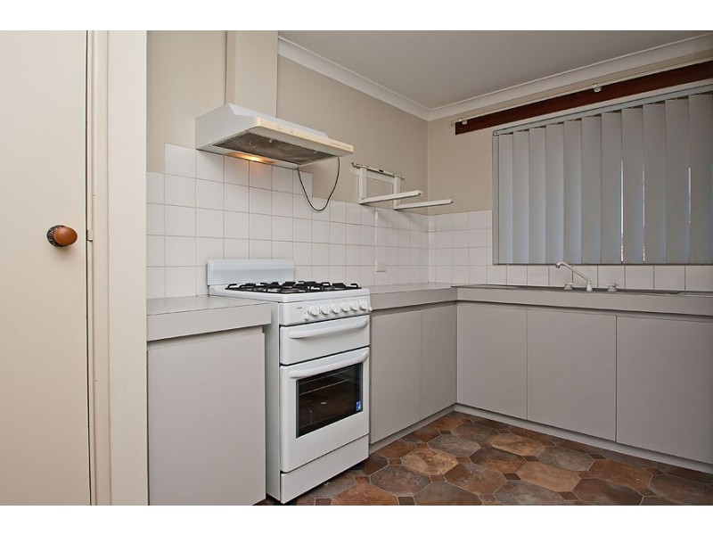 40 Elswick Street, Safety Bay WA 6169