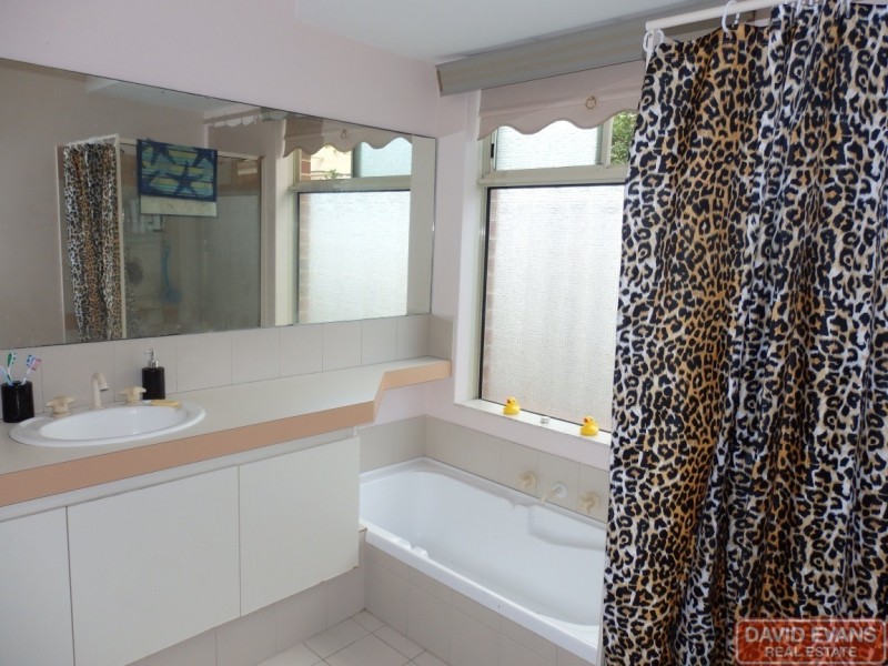 9 Arunta Place, Rockingham WA 6168