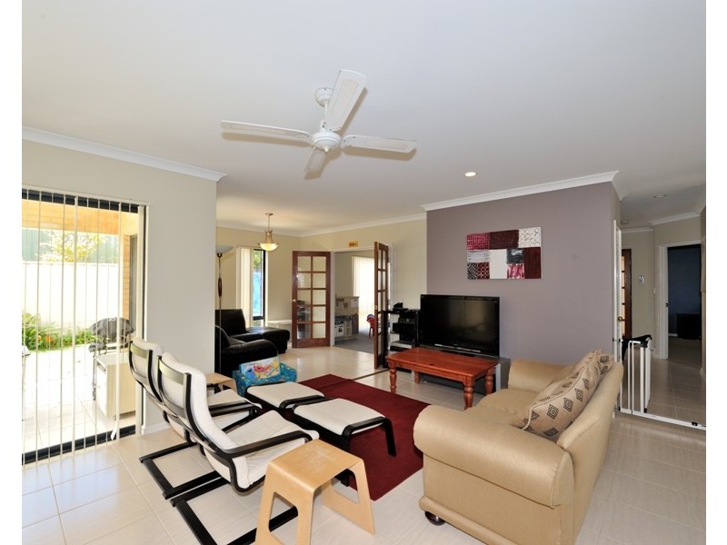 5A Bell St, Rockingham WA 6168