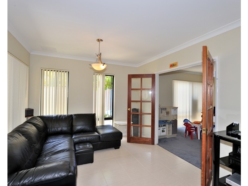 5A Bell St, Rockingham WA 6168