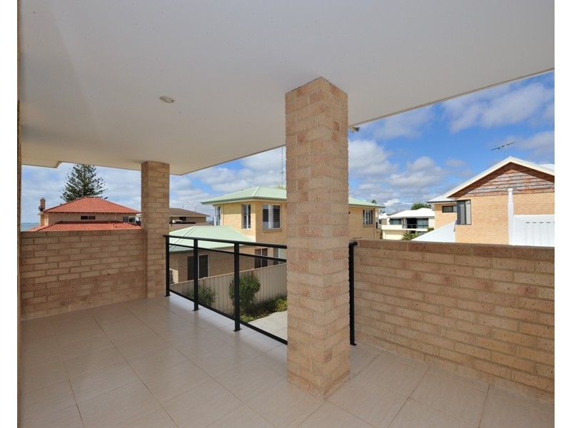 5A Bell St, Rockingham WA 6168