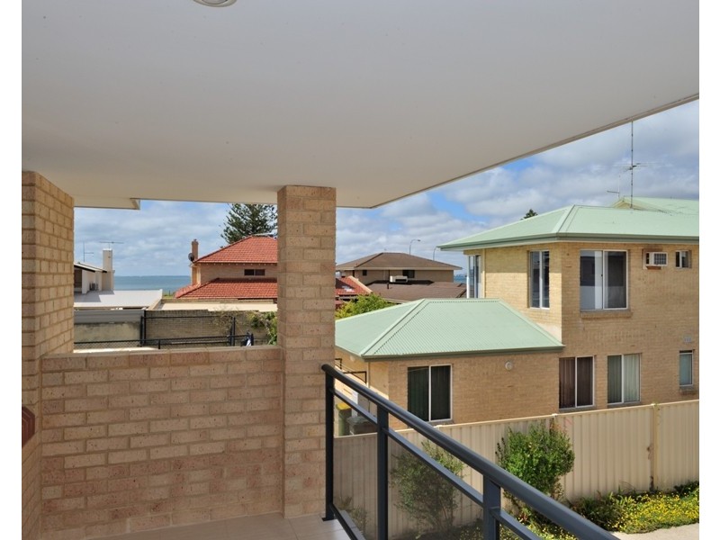 5A Bell St, Rockingham WA 6168