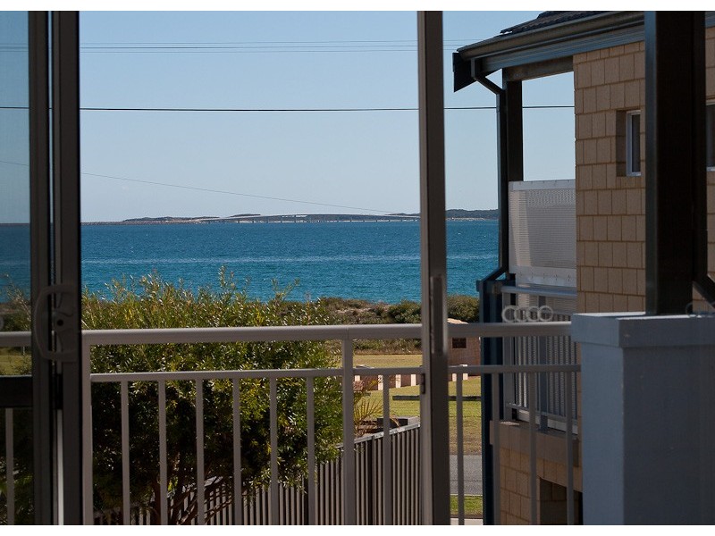 3/191 Rock’ham Beach Rd, Rockingham WA 6168