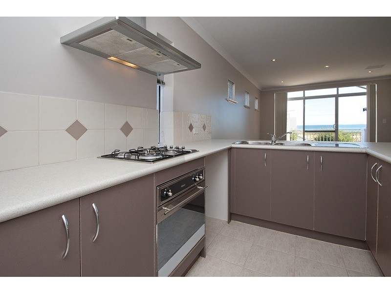 3/191 Rock’ham Beach Rd, Rockingham WA 6168