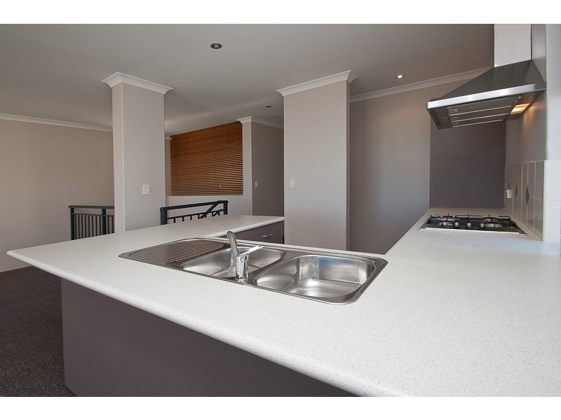 3/191 Rock’ham Beach Rd, Rockingham WA 6168