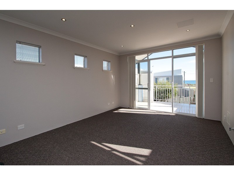3/191 Rock’ham Beach Rd, Rockingham WA 6168