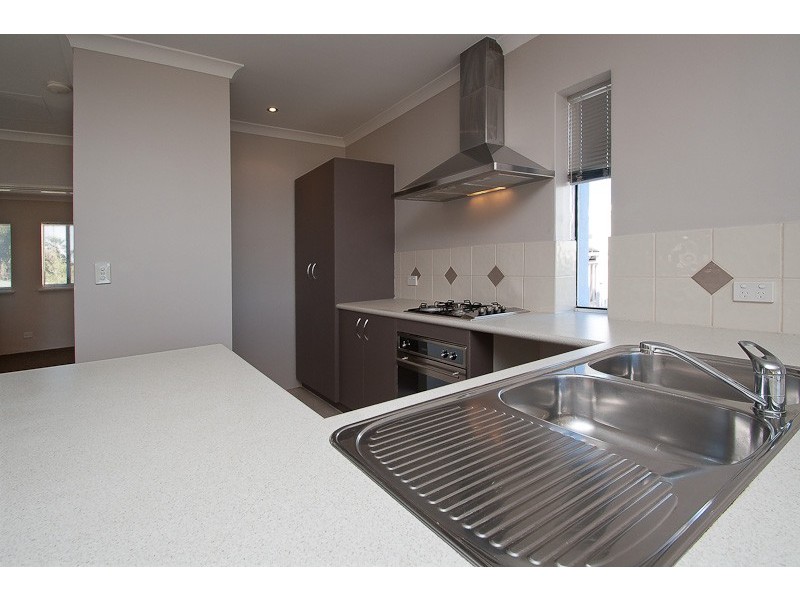 3/191 Rock’ham Beach Rd, Rockingham WA 6168