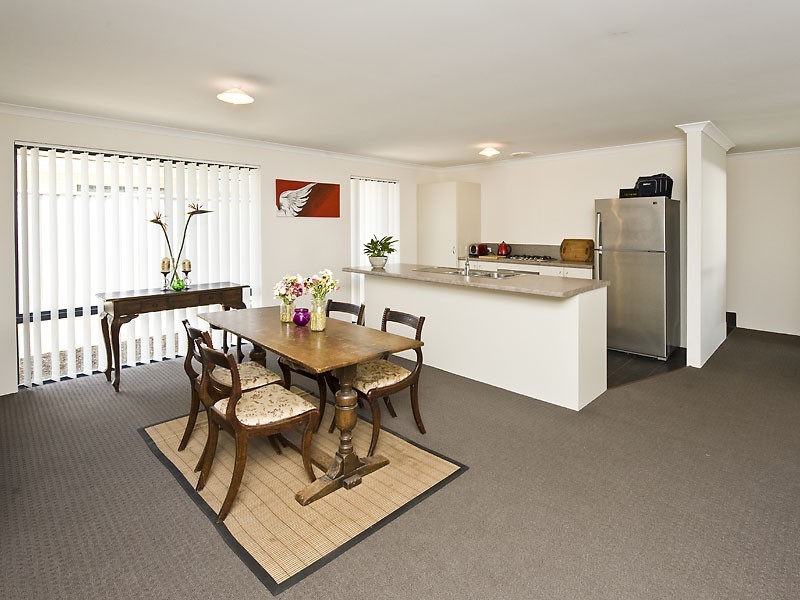 10 Petersfield Lane, Wellard WA 6170