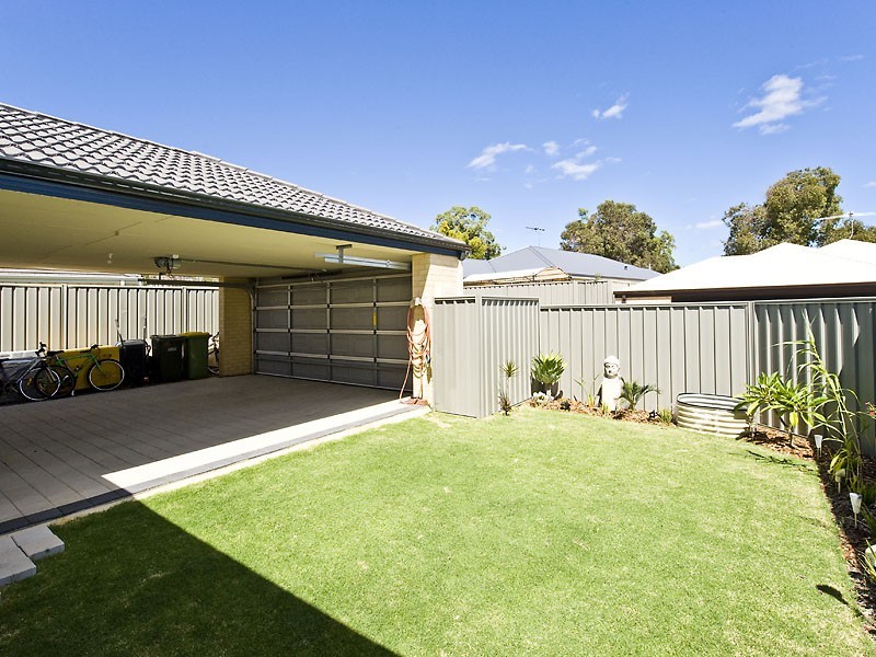 10 Petersfield Lane, Wellard WA 6170