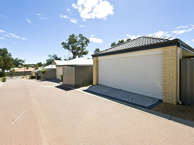 10 Petersfield Lane, Wellard WA 6170