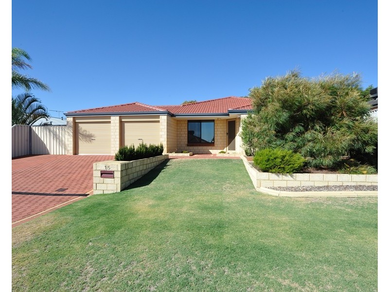 15 Holyrood Close, Orelia WA 6167